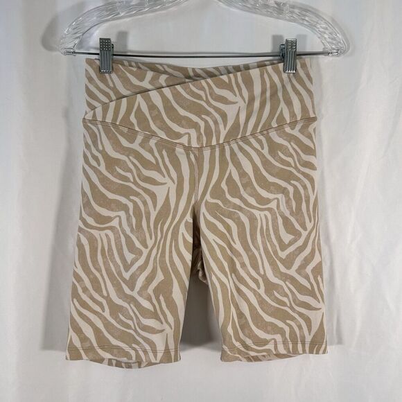 Old Navy Active Bike Shorts Women Medium Beige Animal Print Powerchill High Rise - Picture 1 of 8